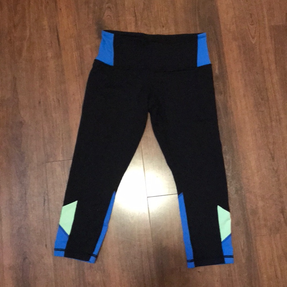 Lululemon workout capris